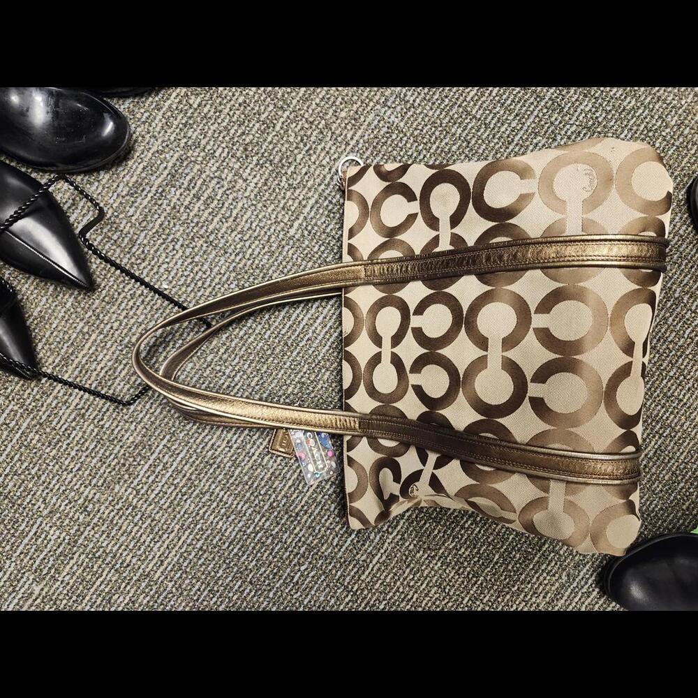 Coach signature bag - Picture 2 of 3